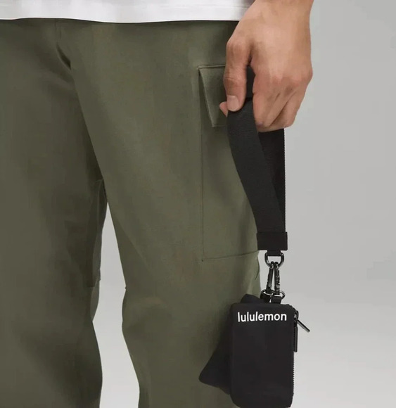 Lululemon wristlet - Picture 14 of 16